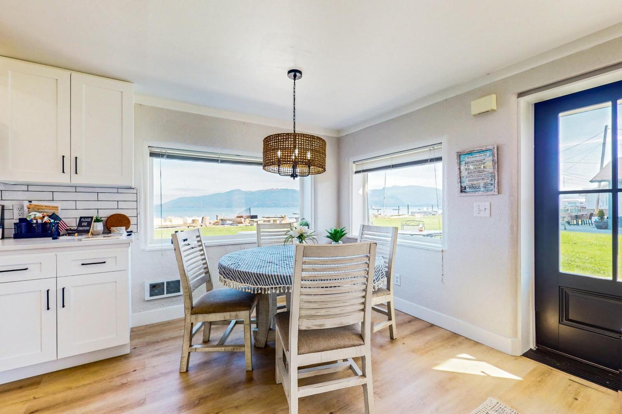 Erikson Beach House Bow エクステリア 写真